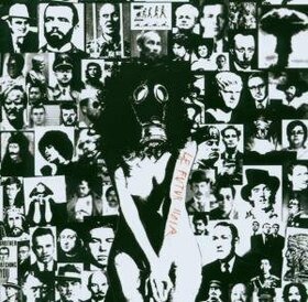 STRAYS - LE FUTUR NOIR