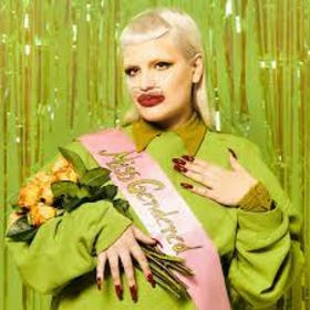 LIZETTE - MISS GENDERED