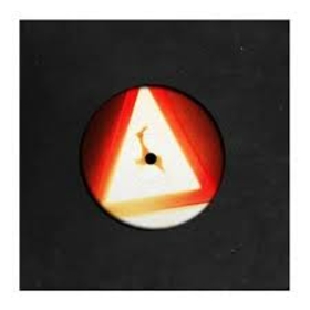 TRIANGULO DE AMOR BIZARRO - CARRETERA NOCTURNA