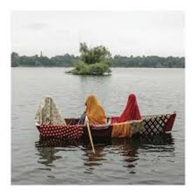 QUILT - HELD IN SPLENDOR